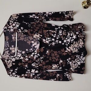 Apt 9 Black, White, Brown, and Beige 3/4 Sleeve Silky Front Wrap Shirt